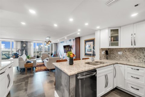 Copropriété à vendre à Miami, Floride: 2 chambres, 140.19 m2 № 1924544 - photo 3