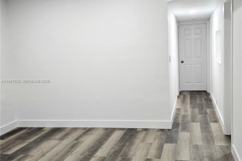 Купить виллу или дом в Форт-Лодердейл, Флорида 4 спальни, 108.88м2, № 2003624 - фото 3