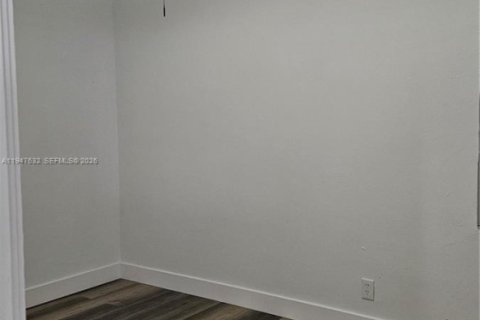 Купить виллу или дом в Форт-Лодердейл, Флорида 4 спальни, 108.88м2, № 2003624 - фото 14