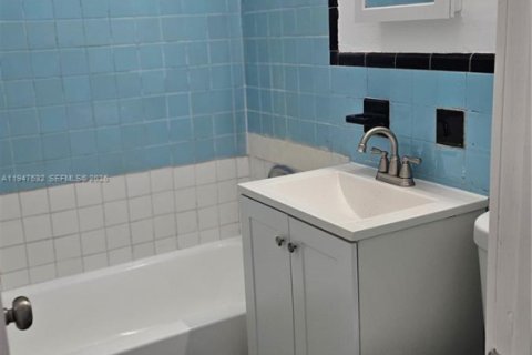 Купить виллу или дом в Форт-Лодердейл, Флорида 4 спальни, 108.88м2, № 2003624 - фото 15