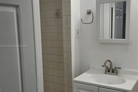 Купить виллу или дом в Форт-Лодердейл, Флорида 4 спальни, 108.88м2, № 2003624 - фото 12