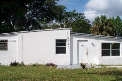 House in Fort Lauderdale, Florida 4 bedrooms, 108.88 sq.m. № 2003624