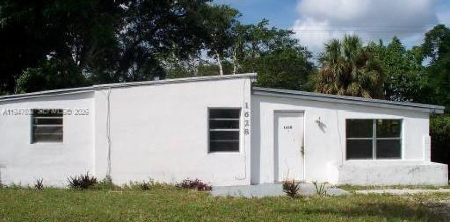 House in Fort Lauderdale, Florida 4 bedrooms, 108.88 sq.m. № 2003624