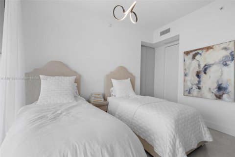 Condo in Sunny Isles Beach, Florida, 2 bedrooms  № 1892114 - photo 15