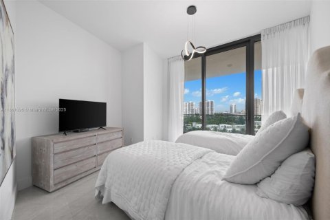 Condo in Sunny Isles Beach, Florida, 2 bedrooms  № 1892114 - photo 12