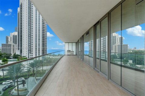Condo in Sunny Isles Beach, Florida, 2 bedrooms  № 1892114 - photo 3