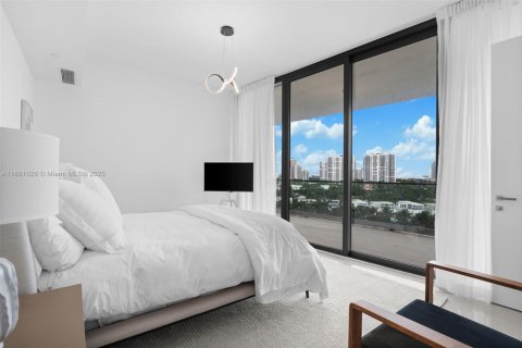 Condo in Sunny Isles Beach, Florida, 2 bedrooms  № 1892114 - photo 7