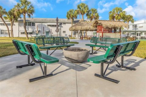 Condo in Saint Petersburg, Florida, 2 bedrooms  № 2211981 - photo 20