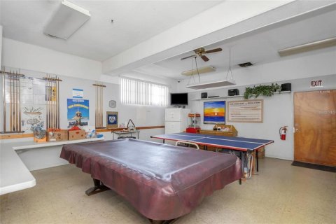 Condo in Saint Petersburg, Florida, 2 bedrooms  № 2211981 - photo 25
