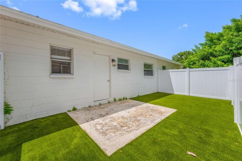 Villa ou maison à louer à Saint Petersburg, Floride: 2 chambres, 74.32 m2 № 1917461 - photo 22