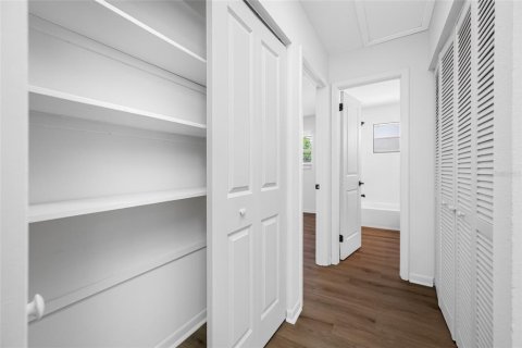 Villa ou maison à louer à Saint Petersburg, Floride: 2 chambres, 74.32 m2 № 1917461 - photo 13