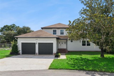 Casa en Winter Haven, Florida 5 dormitorios, 234.67 m2 № 2379371