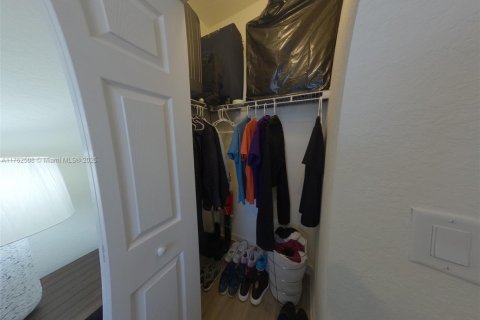 Casa en venta en Hialeah, Florida, 3 dormitorios, 123.75 m2 № 1860609 - foto 26