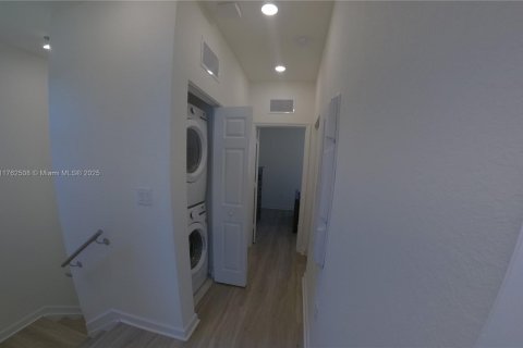 Casa en venta en Hialeah, Florida, 3 dormitorios, 123.75 m2 № 1860609 - foto 21