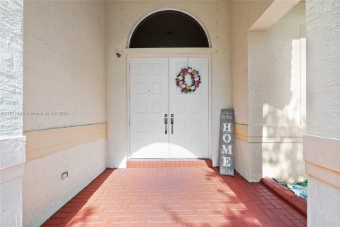 Villa ou maison à vendre à Davie, Floride: 4 chambres, 254.55 m2 № 1968209 - photo 5