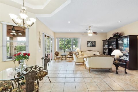 Villa ou maison à vendre à Davie, Floride: 4 chambres, 254.55 m2 № 1968209 - photo 18