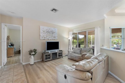 Villa ou maison à vendre à Davie, Floride: 4 chambres, 254.55 m2 № 1968209 - photo 7