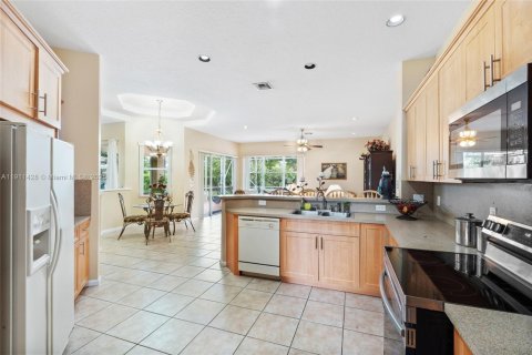 Villa ou maison à vendre à Davie, Floride: 4 chambres, 254.55 m2 № 1968209 - photo 22