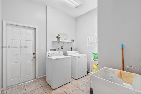 Villa ou maison à vendre à Davie, Floride: 4 chambres, 254.55 m2 № 1968209 - photo 30