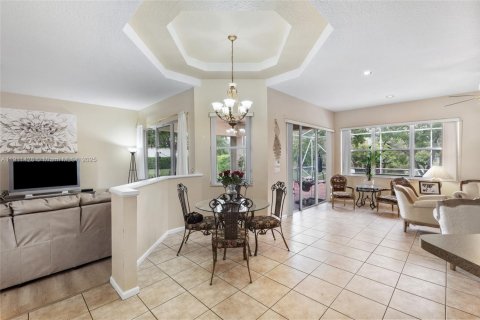 Villa ou maison à vendre à Davie, Floride: 4 chambres, 254.55 m2 № 1968209 - photo 14
