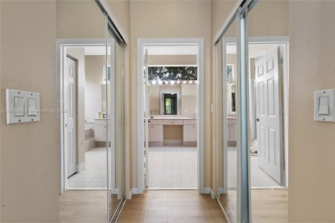 Villa ou maison à vendre à Davie, Floride: 4 chambres, 254.55 m2 № 1968209 - photo 25