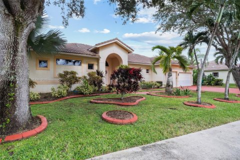 Villa ou maison à vendre à Davie, Floride: 4 chambres, 254.55 m2 № 1968209 - photo 4