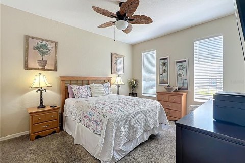 Townhouse in Davenport, Florida 4 bedrooms, 172.43 sq.m. № 1651931 - photo 22