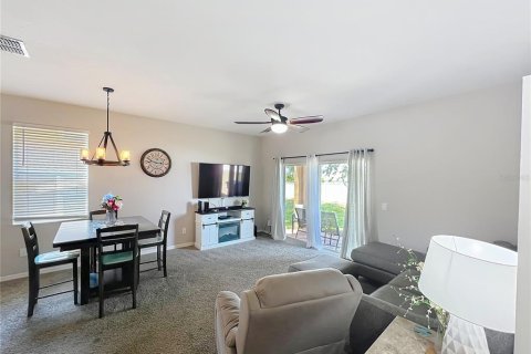 Townhouse in Davenport, Florida 4 bedrooms, 172.43 sq.m. № 1651931 - photo 21