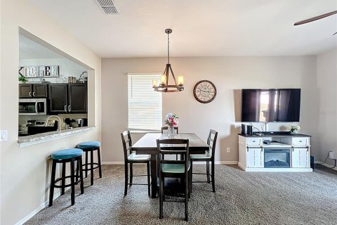 Townhouse in Davenport, Florida 4 bedrooms, 172.43 sq.m. № 1651931 - photo 18