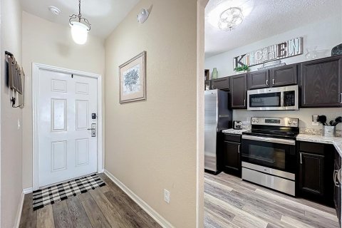 Townhouse in Davenport, Florida 4 bedrooms, 172.43 sq.m. № 1651931 - photo 6
