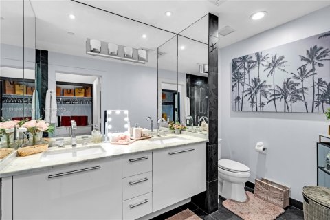 Condominio en alquiler en Miami, Florida, 2 dormitorios, 114.92 m2 № 1945857 - foto 24