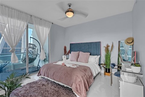 Condominio en alquiler en Miami, Florida, 2 dormitorios, 114.92 m2 № 1945857 - foto 17