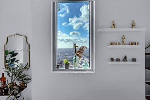 Condominio en alquiler en Miami, Florida, 2 dormitorios, 114.92 m2 № 1945857 - foto 14