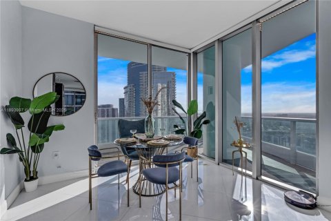 Condominio en alquiler en Miami, Florida, 2 dormitorios, 114.92 m2 № 1945857 - foto 11