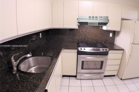 Condominio en alquiler en Aventura, Florida, 1 dormitorio, 85.28 m2 № 1990266 - foto 22