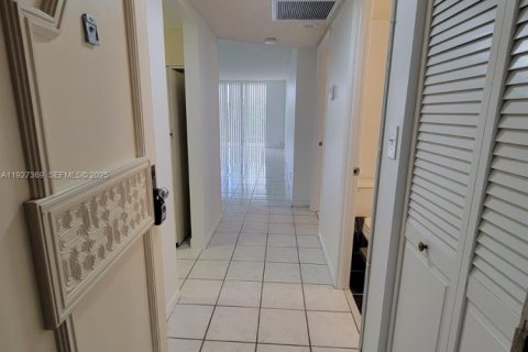 Condominio en alquiler en Aventura, Florida, 1 dormitorio, 85.28 m2 № 1990266 - foto 7