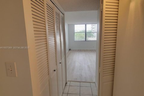 Condominio en alquiler en Aventura, Florida, 1 dormitorio, 85.28 m2 № 1990266 - foto 23