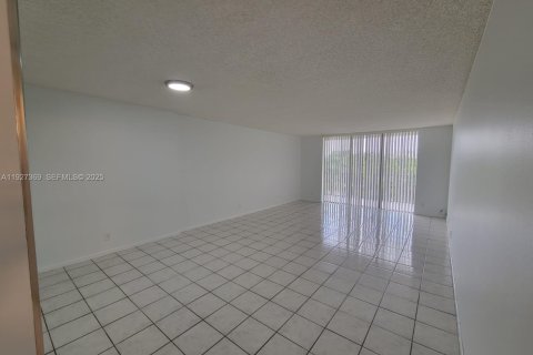 Condominio en alquiler en Aventura, Florida, 1 dormitorio, 85.28 m2 № 1990266 - foto 11