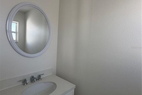 Townhouse in Clearwater, Florida 2 bedrooms, 145.48 sq.m. № 2234645 - photo 10