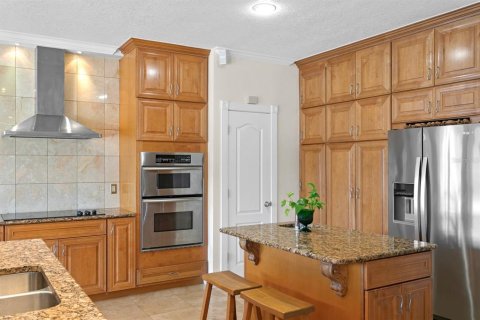 House in Tampa, Florida 5 bedrooms, 384.99 sq.m. № 2166191 - photo 14