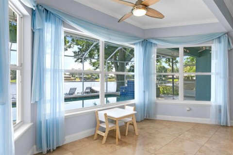 House in Tampa, Florida 5 bedrooms, 384.99 sq.m. № 2166191 - photo 20