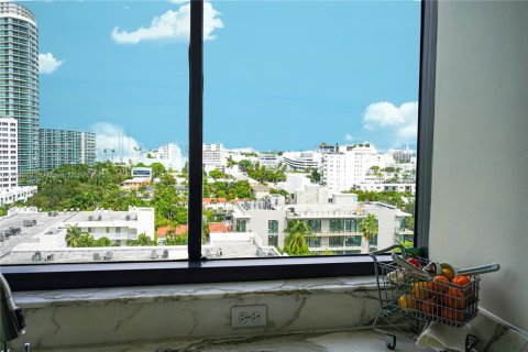 Condominio en venta en Miami Beach, Florida, 2 dormitorios, 117.24 m2 № 1726039 - foto 11