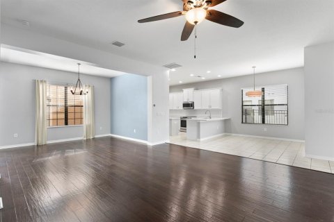 House in Lutz, Florida 4 bedrooms, 295.62 sq.m. № 1657516 - photo 9