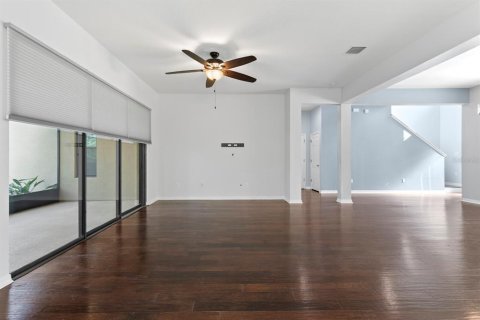 House in Lutz, Florida 4 bedrooms, 295.62 sq.m. № 1657516 - photo 21
