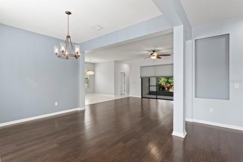 House in Lutz, Florida 4 bedrooms, 295.62 sq.m. № 1657516 - photo 4