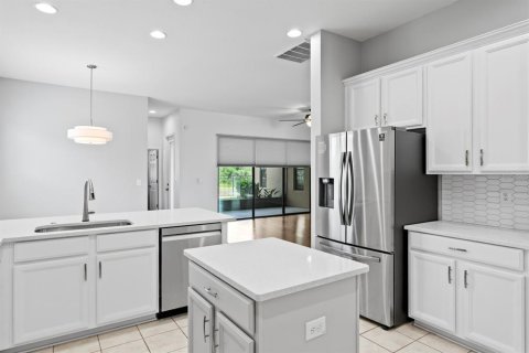 House in Lutz, Florida 4 bedrooms, 295.62 sq.m. № 1657516 - photo 16