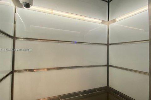 Copropriété à louer à Hollywood, Floride: 1 chambre, 82.03 m2 № 1996537 - photo 8