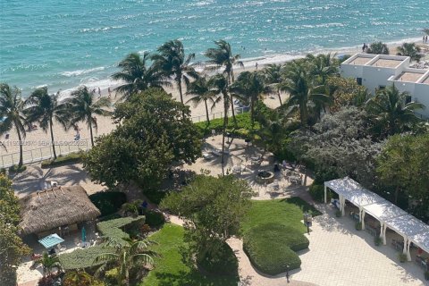 Copropriété à louer à Hollywood, Floride: 1 chambre, 82.03 m2 № 1996537 - photo 7