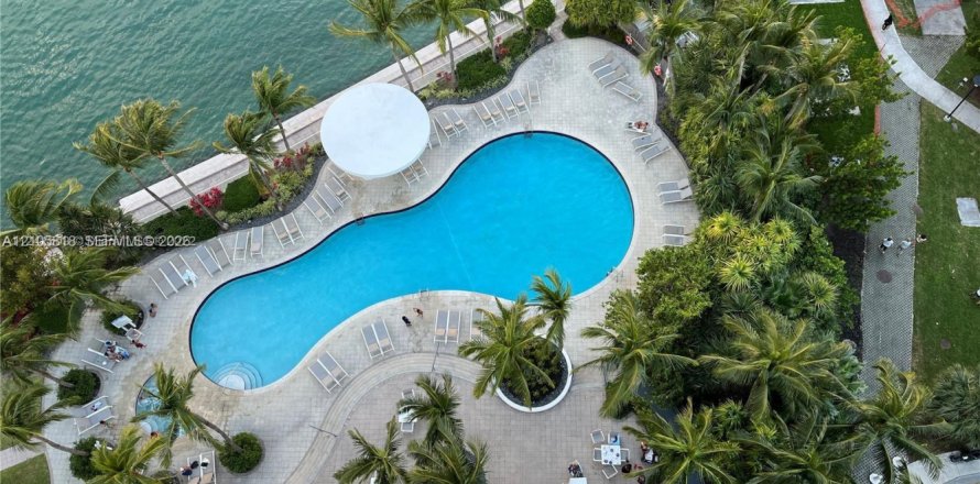 Appartement à Miami Beach, Floride 1 chambre, 74.88 m2 № 2414528