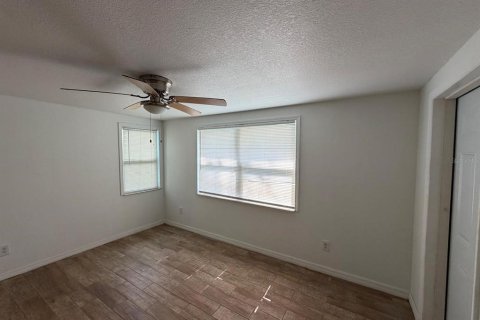 House in Holiday, Florida 2 bedrooms, 147.71 sq.m. № 2157740 - photo 29
